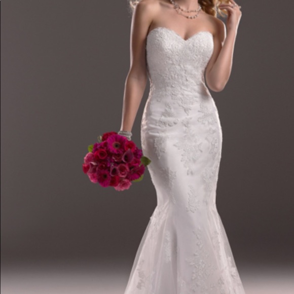Maggie Sottero Wedding Dress🌻Host Pick🌻 - Picture 1 of 14